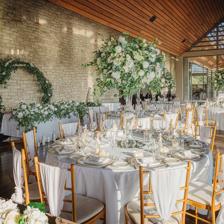 Table Centrepieces & Floral Décor