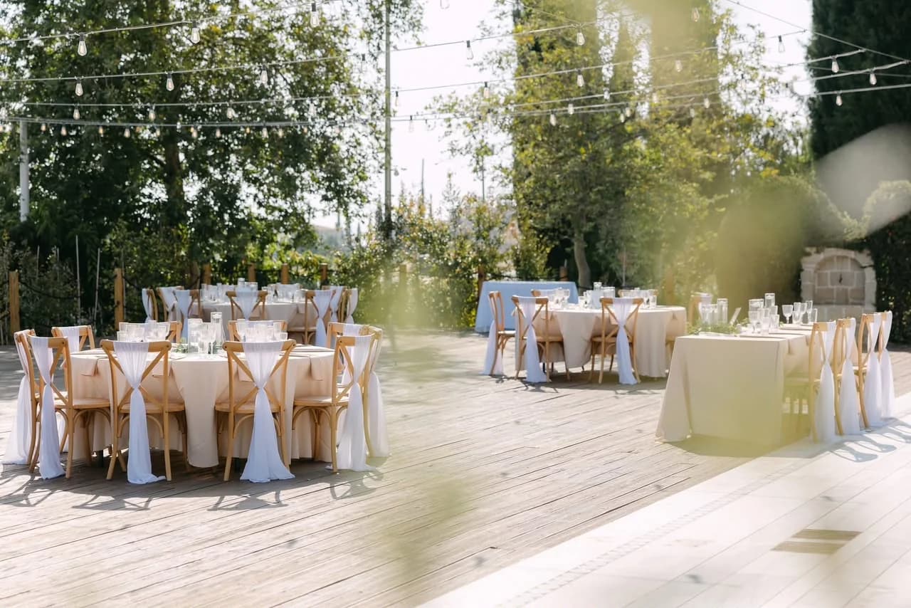 Outdoor dining area at Paliomonastiros